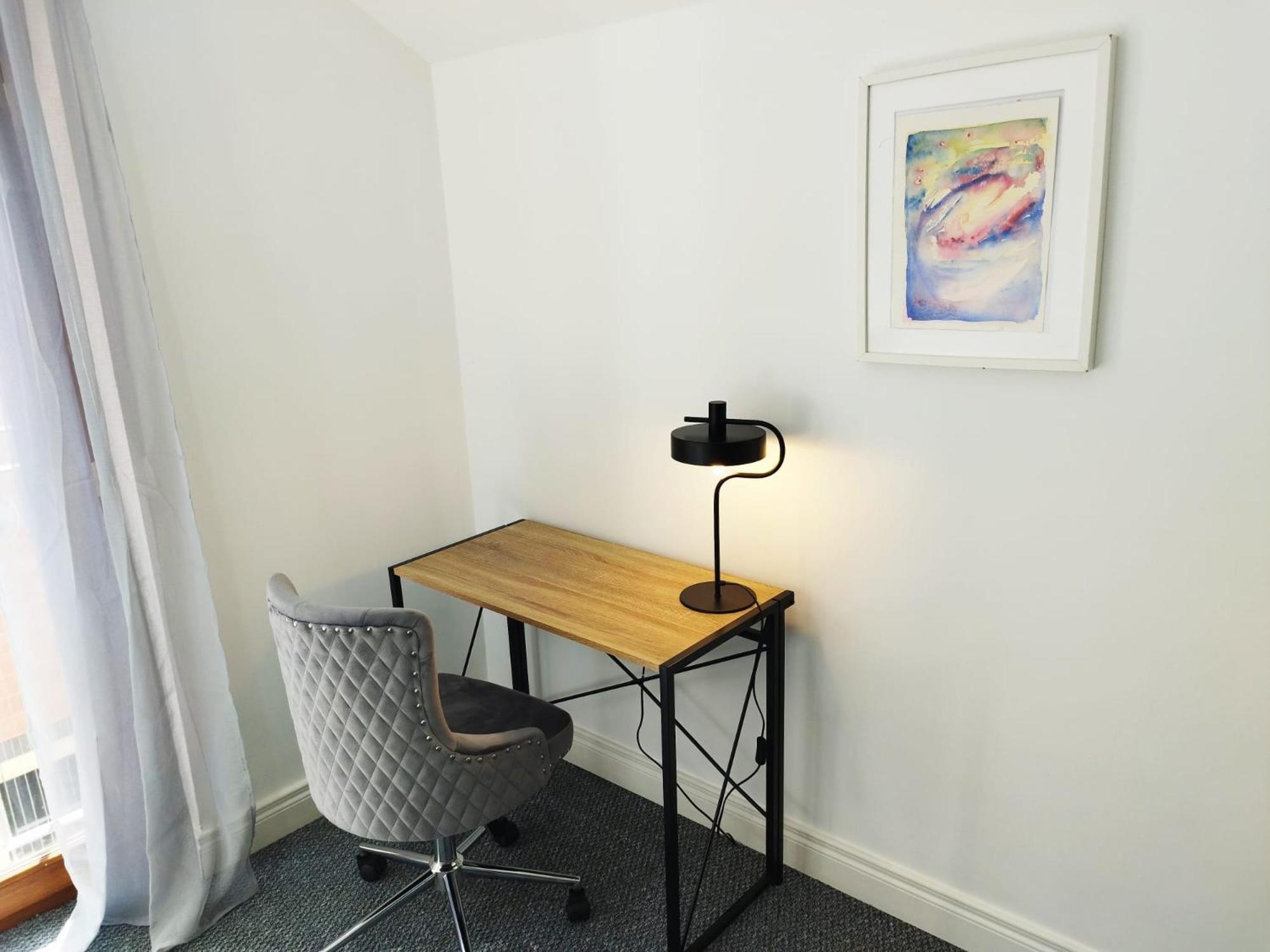 Centre, Brilliant Light Apartment *