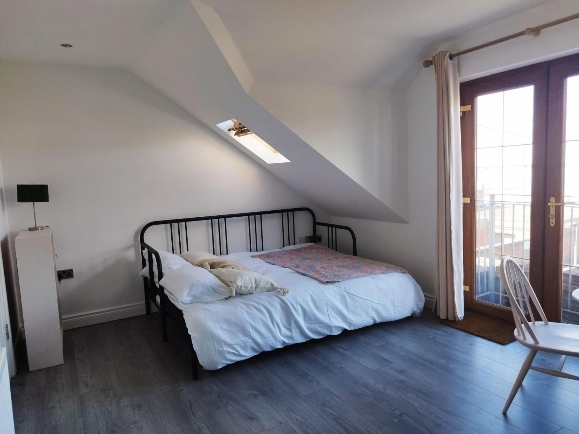 Centre, Brilliant Light Apartment Belfast